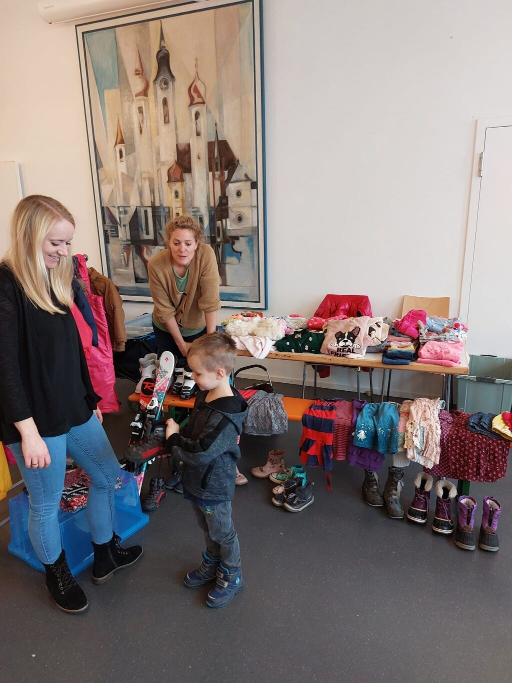 Der erste Flohmarkt im Kindergarten St. Maria - QUH