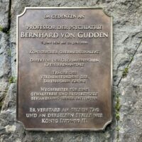 Herzog Franz von Bayern stiftet Gedenktafel für Bernhard von Gudden