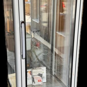 Ein Bücherschrank für Berg