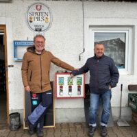 Geld und Kaugummis her!